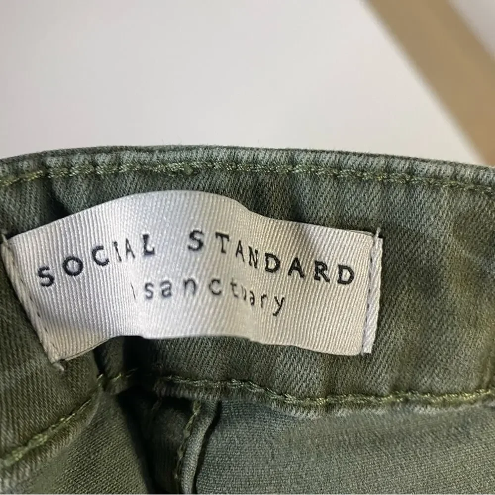 Social Standards by Sanctuary High Rise Skinny Camo size 8/29